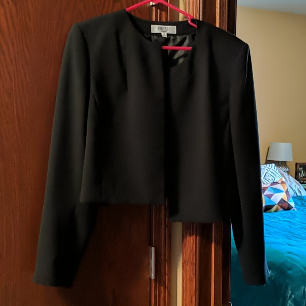 Kasper Separates Black Cropped Suit Jacket